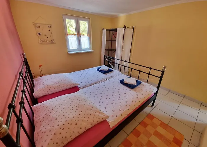 Axa Rukavac (Vis)
